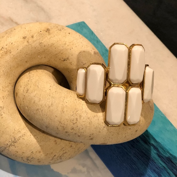 CC SKYE Cuff - Picture 8 of 15